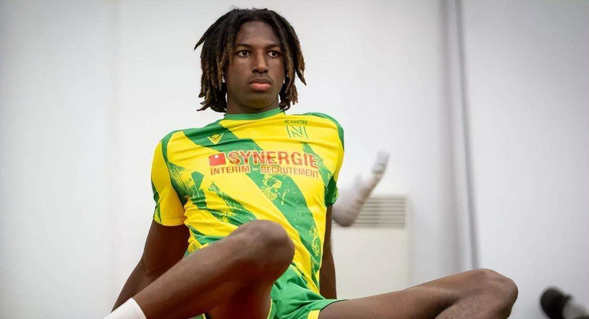 17岁法甲天才中卫横空出世，巴萨对他情有独钟，6大豪强展开疯抢